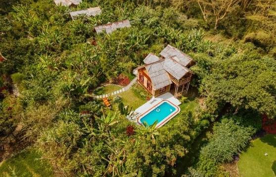Unter der Schatten Safari Lodge