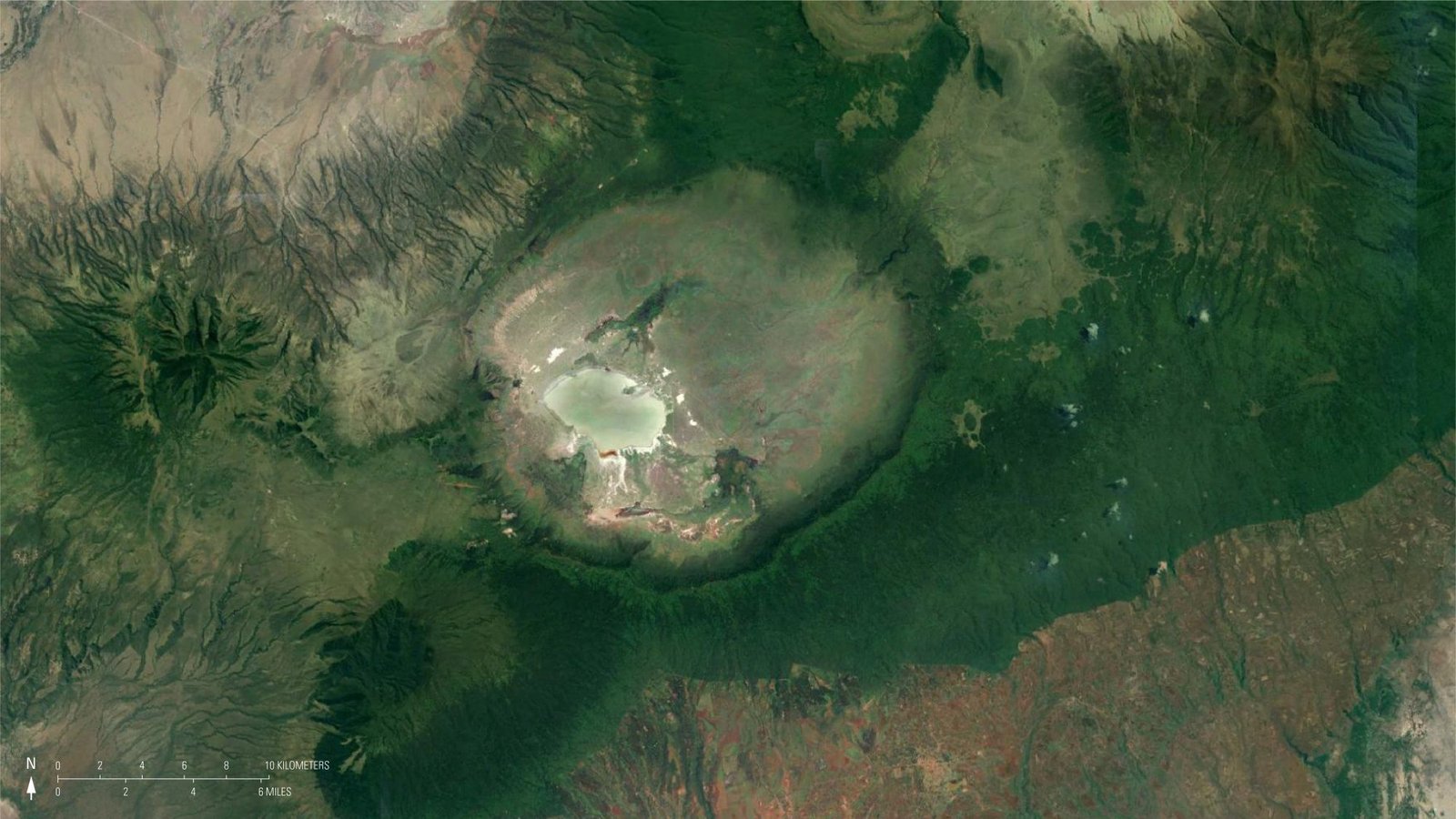 Ngorongoro Crater Safari &ndash; Explora el Jard&iacute;n de la Vida Silvestre de Tanzania