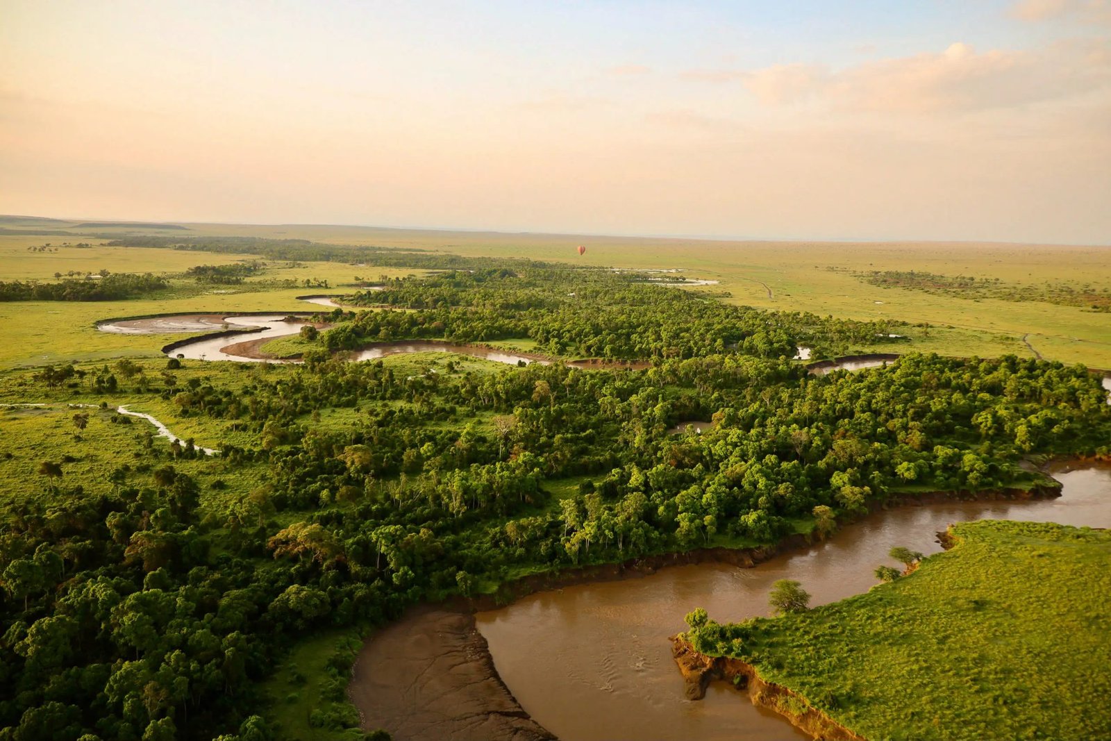 HYPERLINK "http://www.tripadvisor.com/" Malaika Mara River Luxury Camp - view 2
