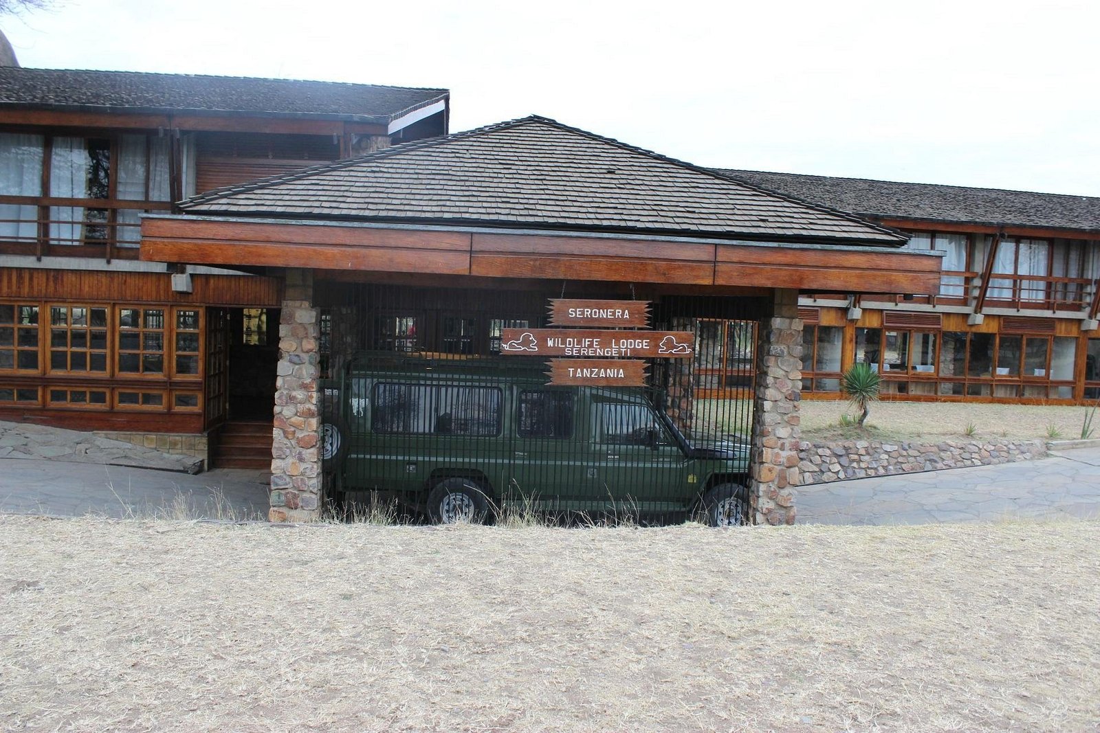 Serengeti Wildlife Lodge - view 3