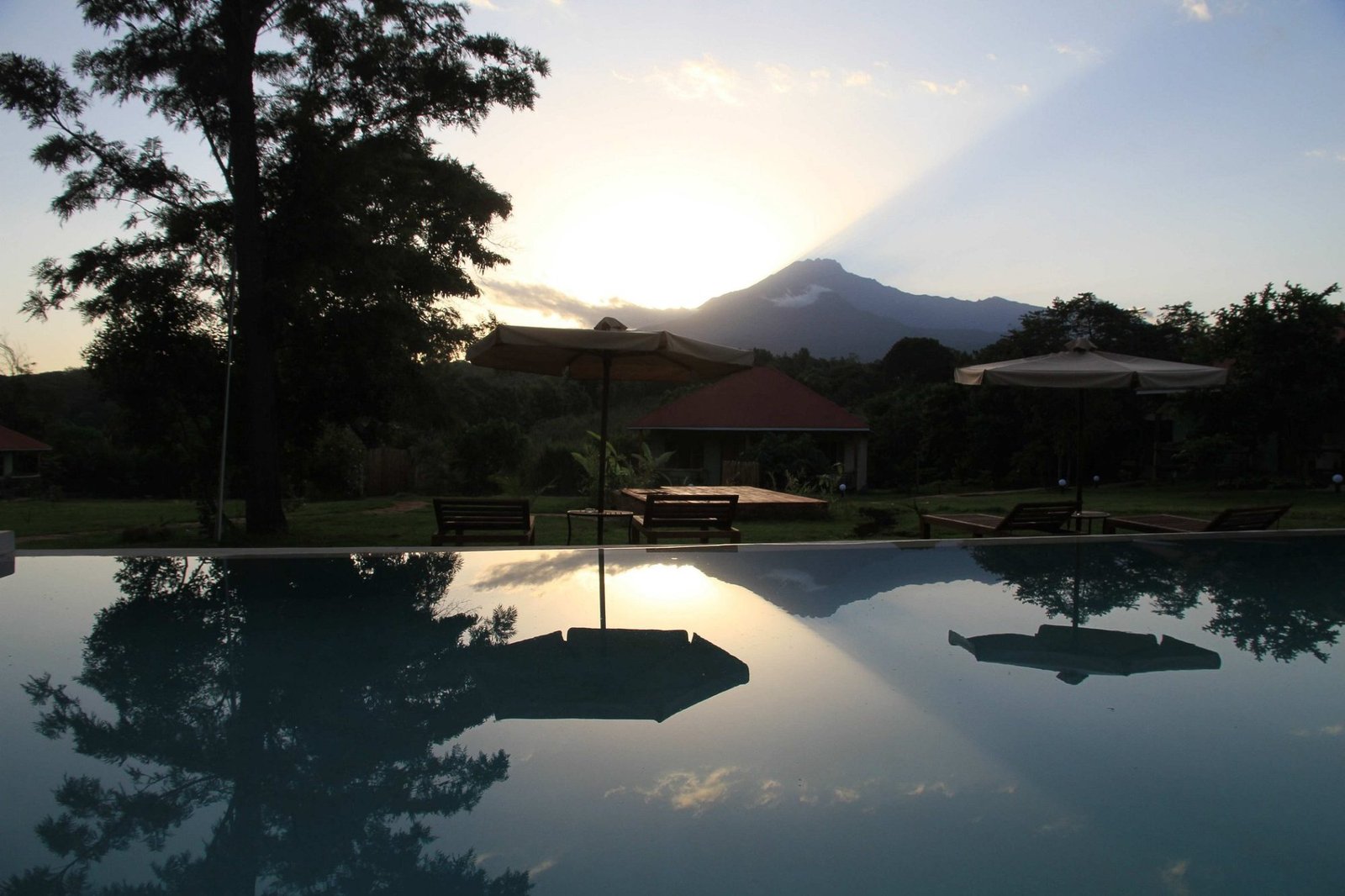 Meru View Lodge - view 2