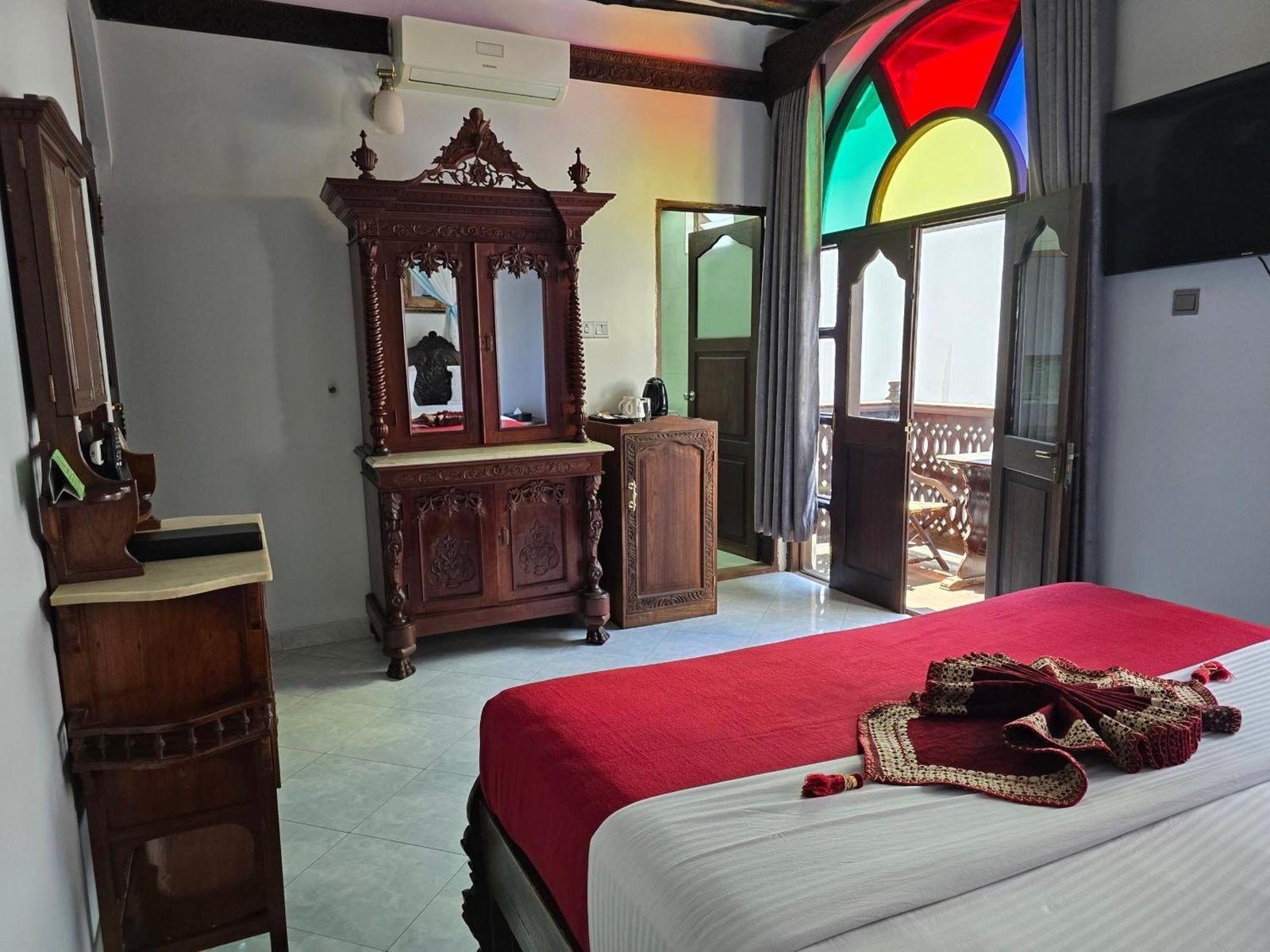 Dhow Palace Hotel - view 5